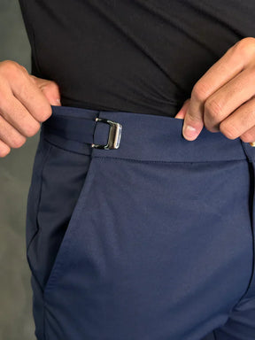 Calça de Alfaiataria Capri Ajuste lateral